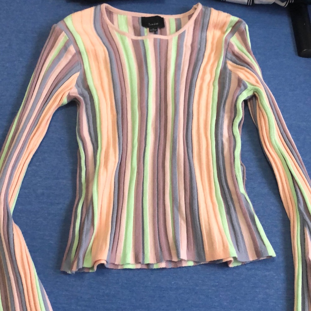 A sweater perfect for fall, winter, and spring!